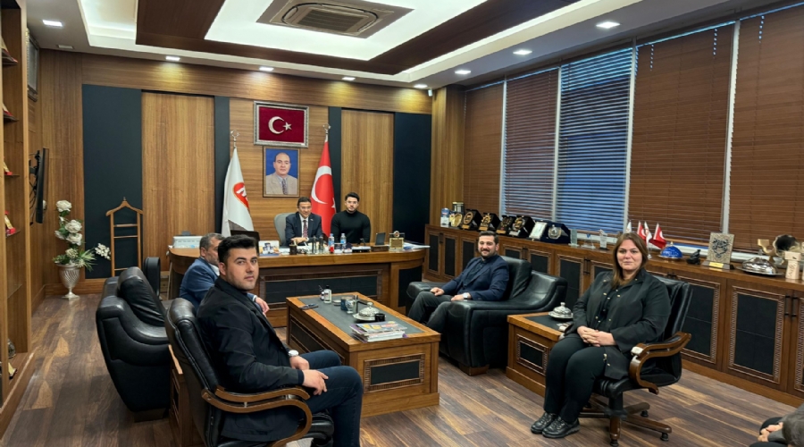 mufettis_yerine_ak_partili_bozatli_mutlu_makarnaya_gitti.jpg